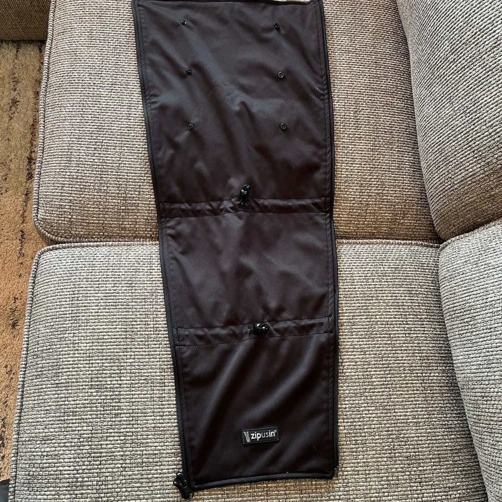Zip us in, Maternity jacket extender